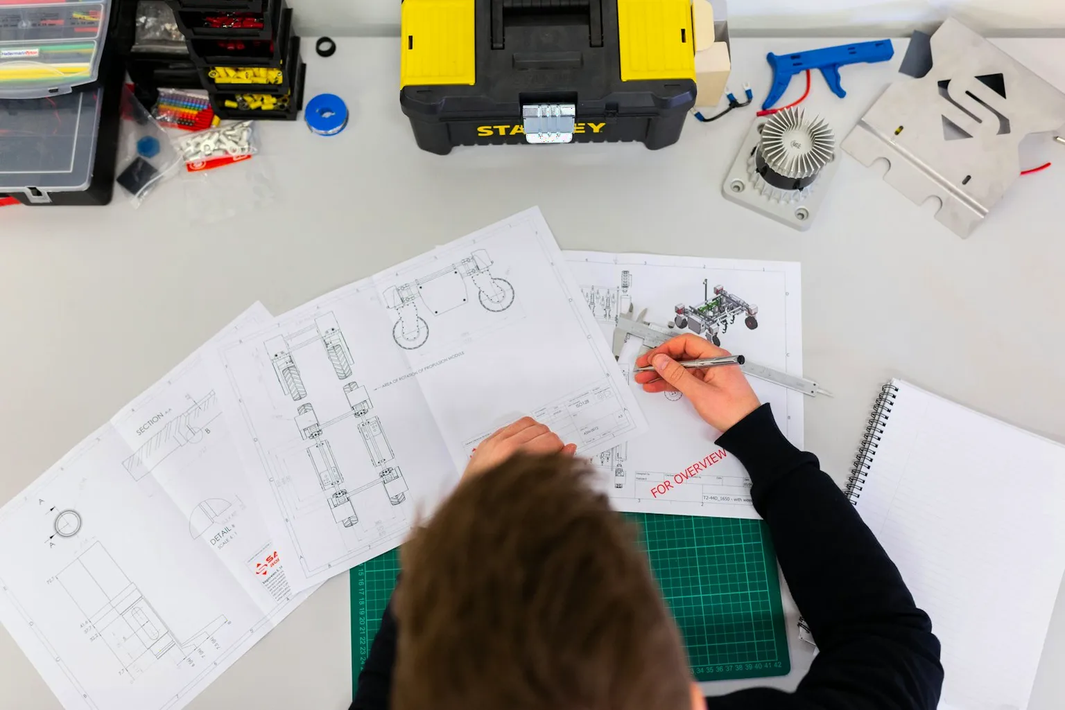 Servisdr merkez atölyesinde elektronik kart onarımı